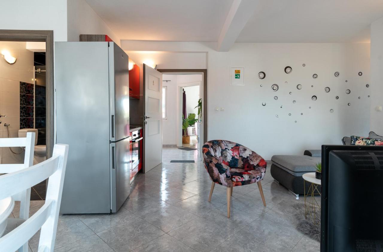 Holiday Villa Nostra 特罗吉尔 外观 照片