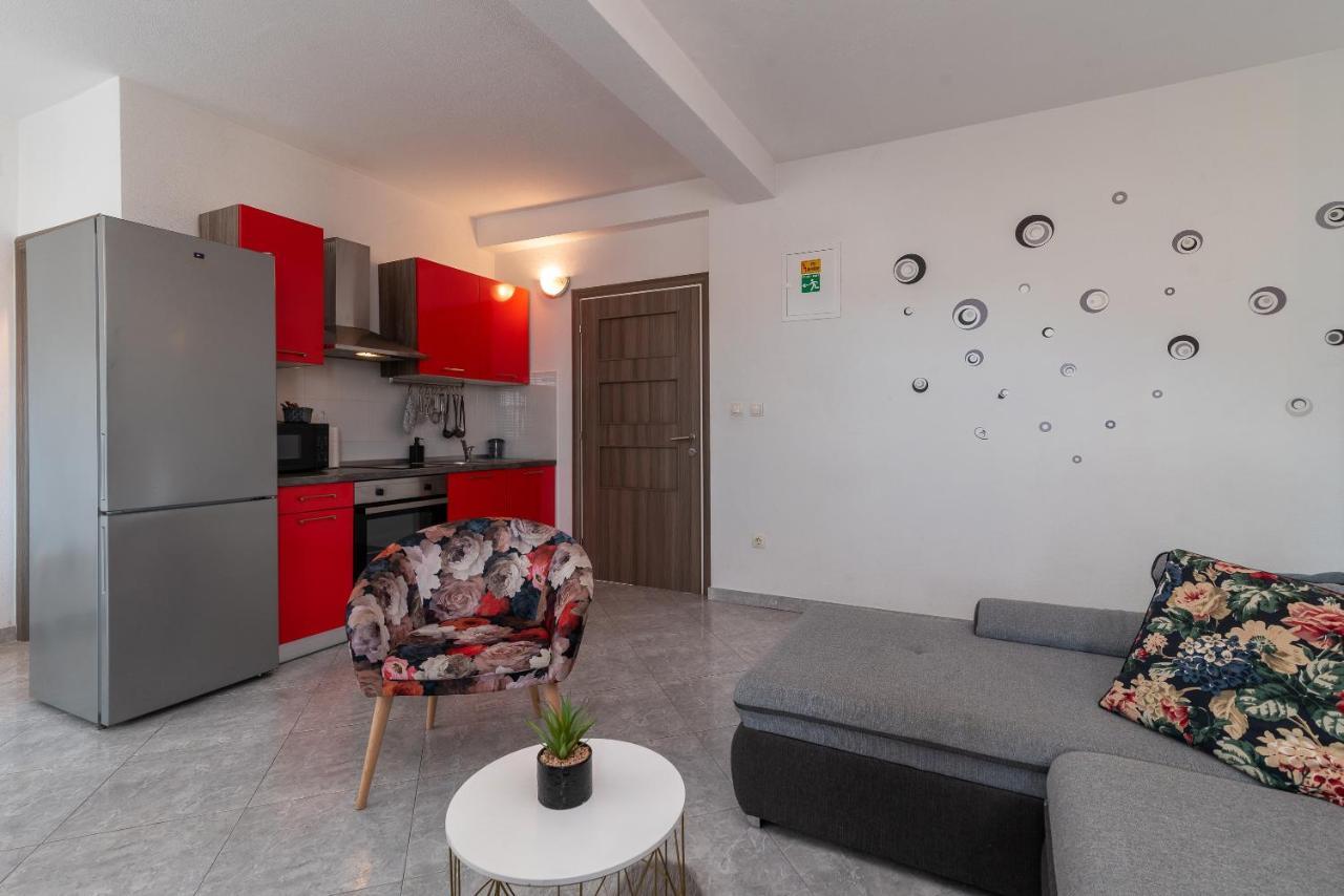 Holiday Villa Nostra 特罗吉尔 外观 照片