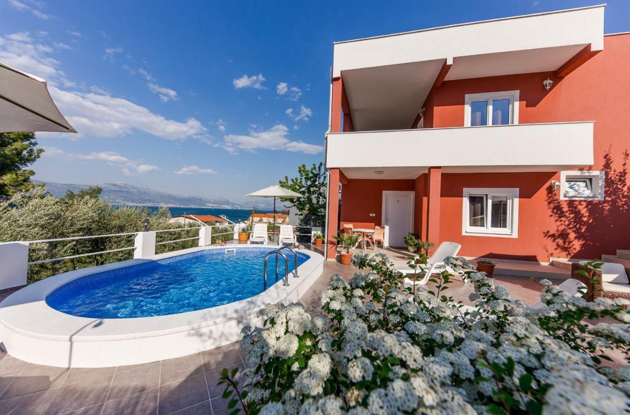 Holiday Villa Nostra 特罗吉尔 外观 照片