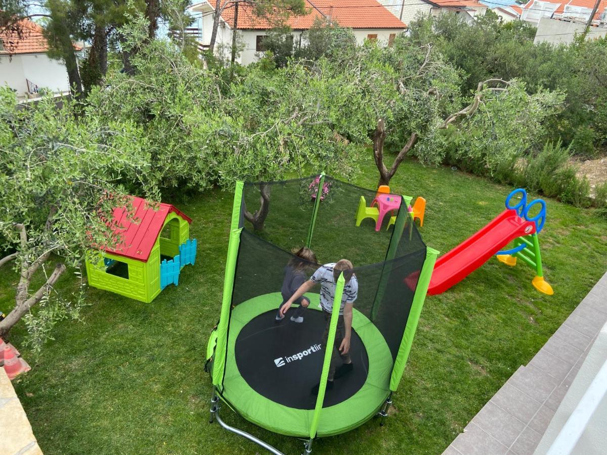 Holiday Villa Nostra 特罗吉尔 外观 照片